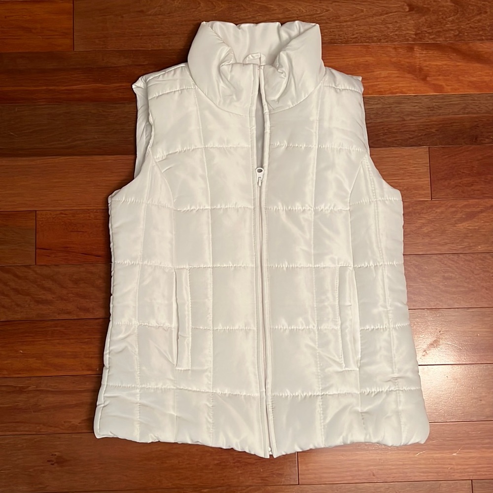 New York & Company WOMEN’S vest. White. Size XS